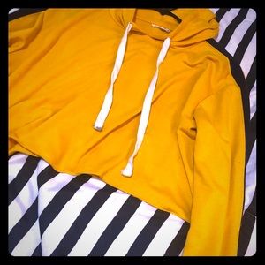 Yellow and blue crop top!